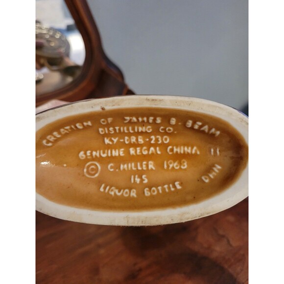 Vintage 1963 Jim Beam Centennial Decanter - Picture 6 of 6